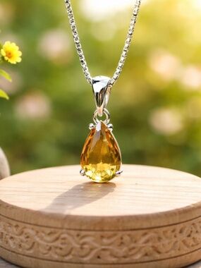 Simple Elegance Color Change Diaspore Pendant in Sterling Silver 925 , Handmade